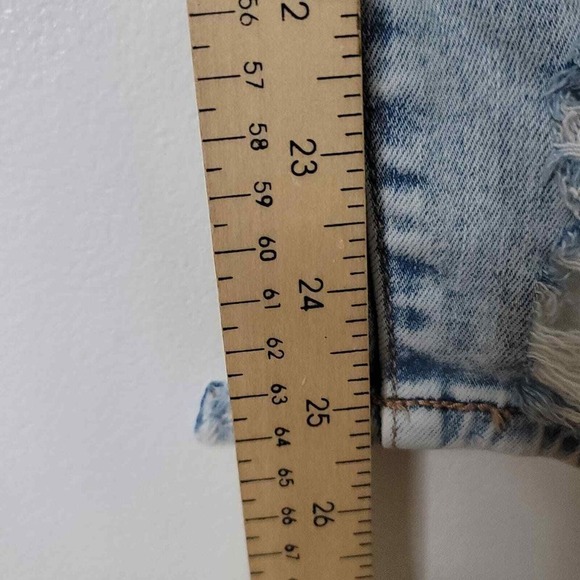 American Eagle Next Level Stretch Jeans 10 Distressed Destroyed Blue Light Wash - Picture 10 of 10